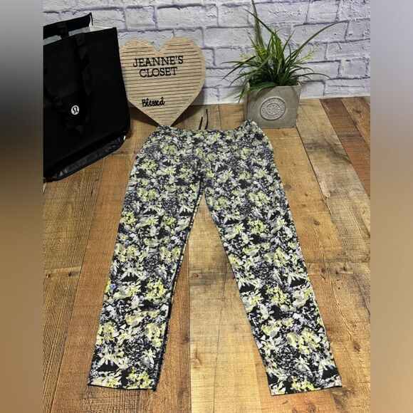 LULULEMON Jet Crop *Luxtreme (Slim) in Crosscourt Petal Black Clarity Yellow, 8 - Picture 16 of 16